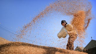West Bengal: അർദ്ധരാത്രി വാർത്ത സമ്മേളനം, പരസ്പരം പോരാടി ബി.ജെ.പിയും തൃണമൂലും; ബംഗാളിൽ നാടകീയ രംഗങ്ങൾ