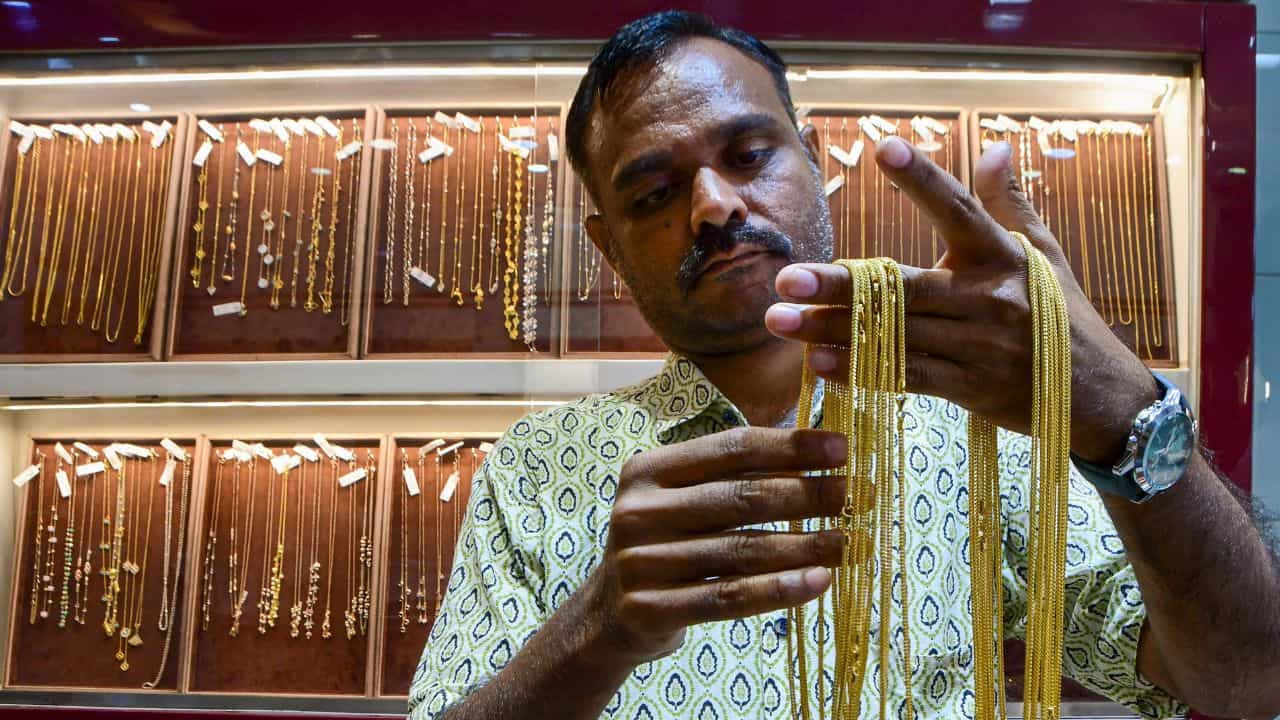 Kerala Gold Rate: സ്വര്‍ണവില ഇന്നും ആശ്വാസത്തില്‍; അവസരം മുതലെടുത്തോളൂ