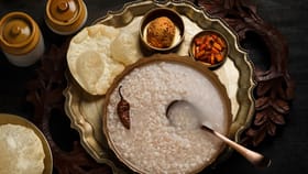 മഴക്കാലത്തെ ദഹനക്കേടും ഗ്യാസും; ഒഴിവാക്കേണ്ട പ്രധാന ഭക്ഷണങ്ങൾ
