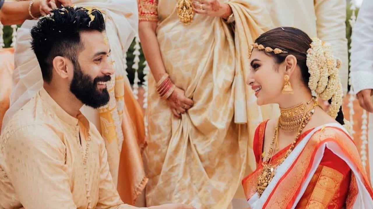 Mouni Roy divorce: നടി മൗനി റോയിയും സൂരജ് നമ്പ്യാരും വേർപിരിയുന്നു; അഭ്യൂഹങ്ങൾക്ക് വിരാമമിട്ട് ഔദ്യോഗിക സ്ഥിരീകരണം