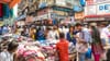 വിലക്കുറവോ...വേണേല്‍ ഫ്രീയായും കിട്ടും; മുംബൈയിലെ ഷോപ്പിങ്......