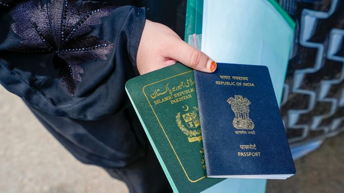 16 പുതിയ പാസ്‌പോർട്ട്, വിസ സേവന കേന്ദ്രങ്ങൾ വരുന്നു