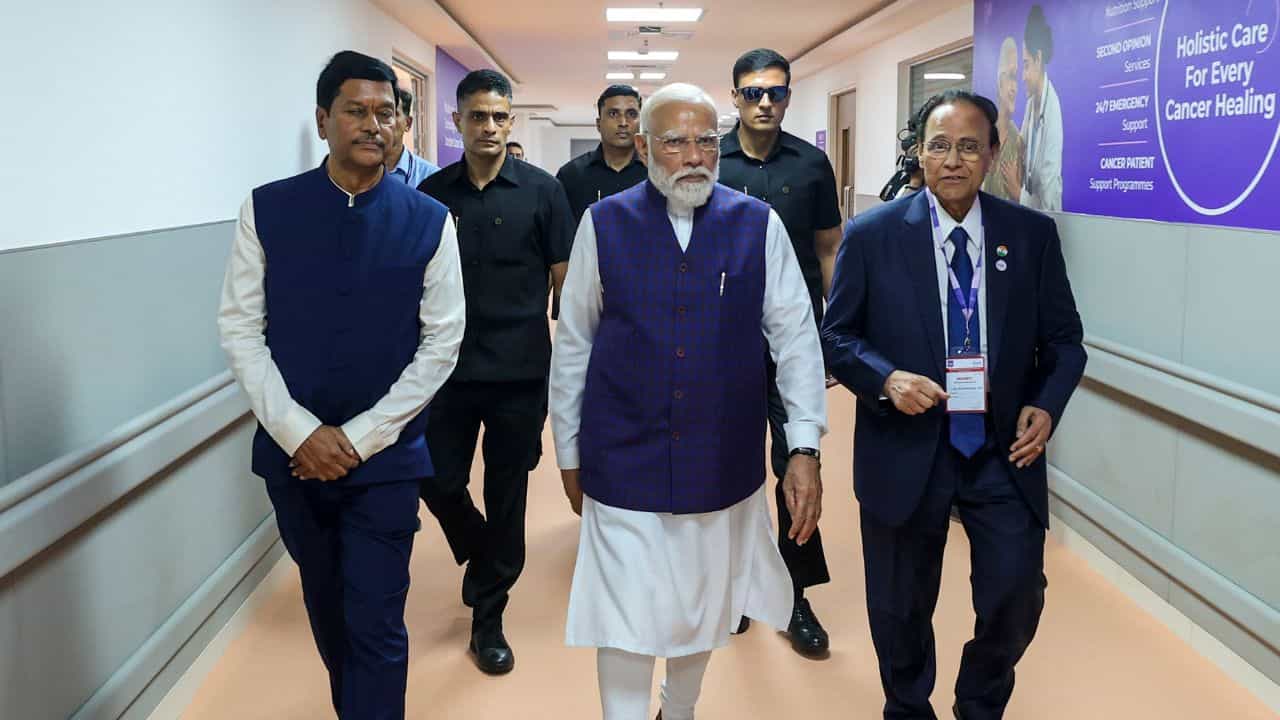 PM Narendra Modi UAE-Europe Tour : പ്രധാനമന്ത്രിയുടെ യുഎഇ-യുറോപ്പ് സന്ദർശനം; ലക്ഷ്യം 70 ബില്യൺ ഡോളറിൻ്റെ വ്യാപാരം