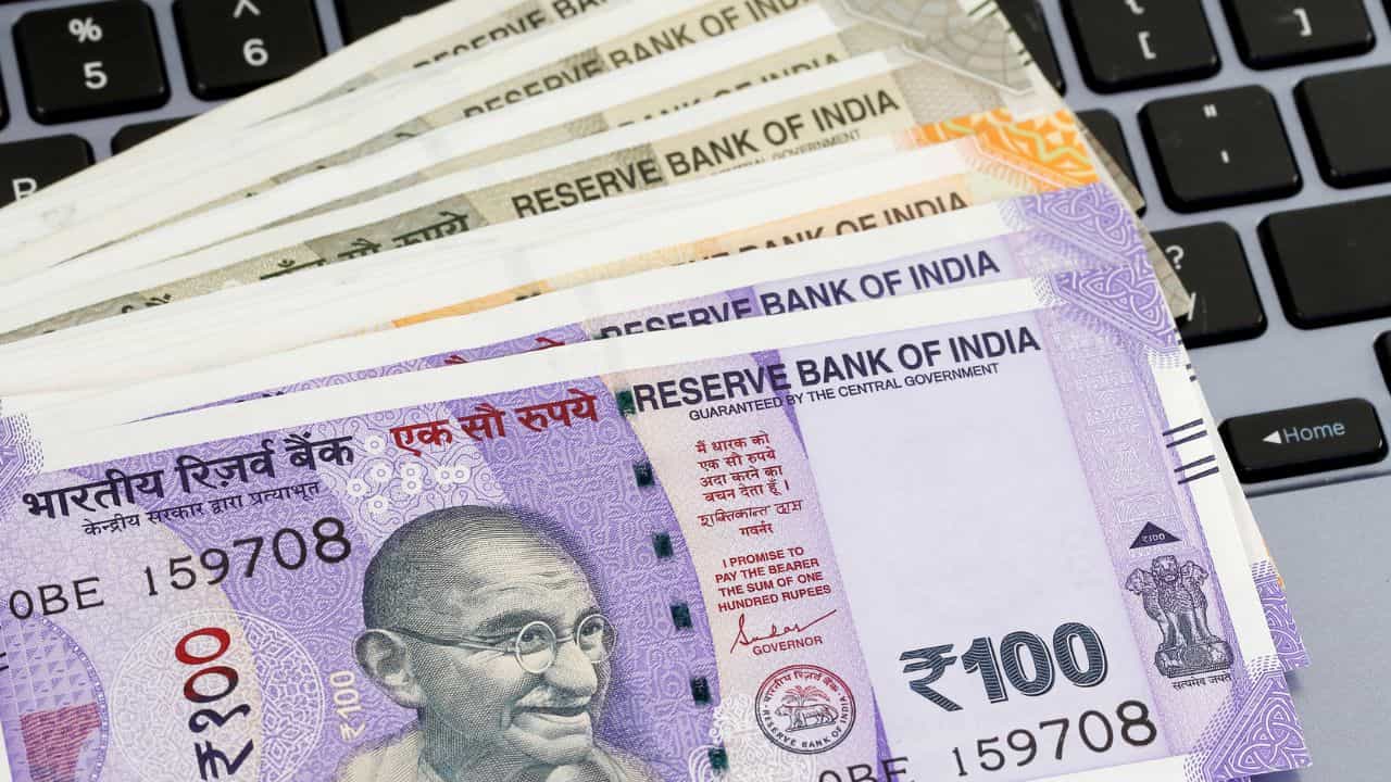 8th Pay Commission: ഡിഎ പൂജ്യത്തിലേക്ക്, അടിസ്ഥാന ശമ്പളത്തിൽ ലയിപ്പിക്കുമോ? 8th Pay Commission: ഡിഎ പൂജ്യത്തിലേക്ക്, അടിസ്ഥാന ശമ്പളത്തിൽ ലയിപ്പിക്കുമോ?