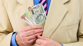 Gold Rate Prediction: സ്വര്‍ണവില വീണ്ടും ഒന്നര ലക്ഷത്തിലേക്ക്? മെയ് 11 മുതല്‍ വിലയില്‍ സംഭവിക്കാന്‍ പോകുന്നത്…