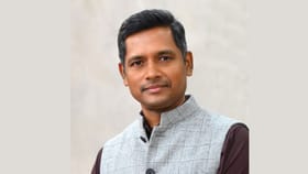 തിരഞ്ഞെടുപ്പ് നിയന്ത്രിച്ചു, മികച്ച കളക്ടർ; ആരാണ് രത്തൻ ഖേൽക്കർ?