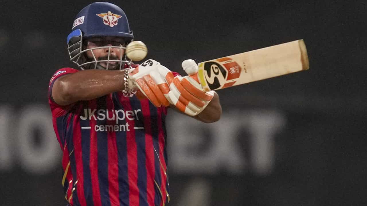 Rishabh Pant: ലൈവായി മോശം വാക്ക് ഉപയോഗിച്ച് പന്ത്; ഗവാസ്കറുടെ പഴി ബ്രോഡ്കാസ്റ്റർമാർക്ക് Rishabh Pant: ലൈവായി മോശം വാക്ക് ഉപയോഗിച്ച് പന്ത്; ഗവാസ്കറുടെ പഴി ബ്രോഡ്കാസ്റ്റർമാർക്ക്