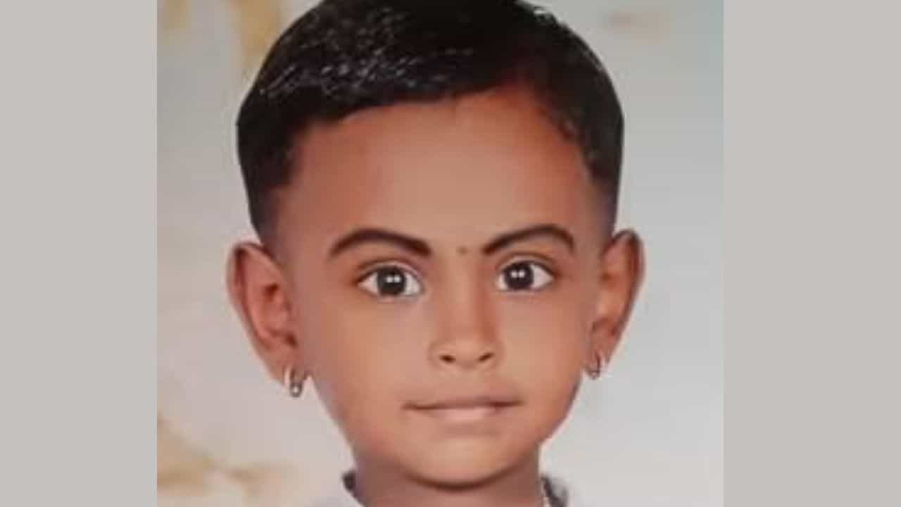Snake Bite Incident: മൂന്നുദിവസം മരണത്തോട് പോരാടി; മൂർഖന്റെ കടിയേറ്റ നാലു വയസ്സുകാരി മരിച്ചു