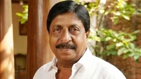 പുന്നച്ചാലിൽ നടൻ ശ്രീനിവാസന്റെ സ്മാരകമുയർന്നു