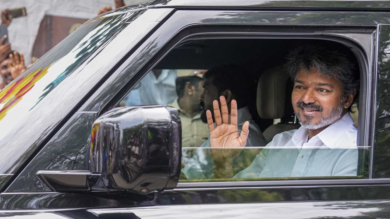 Tamil Nadu CM Announcement: മുഖ്യമന്ത്രി സ്ഥാനം ഉറപ്പിച്ച് വിജയ്; വിസികെ പിന്തുണ പ്രഖ്യാപിച്ചു