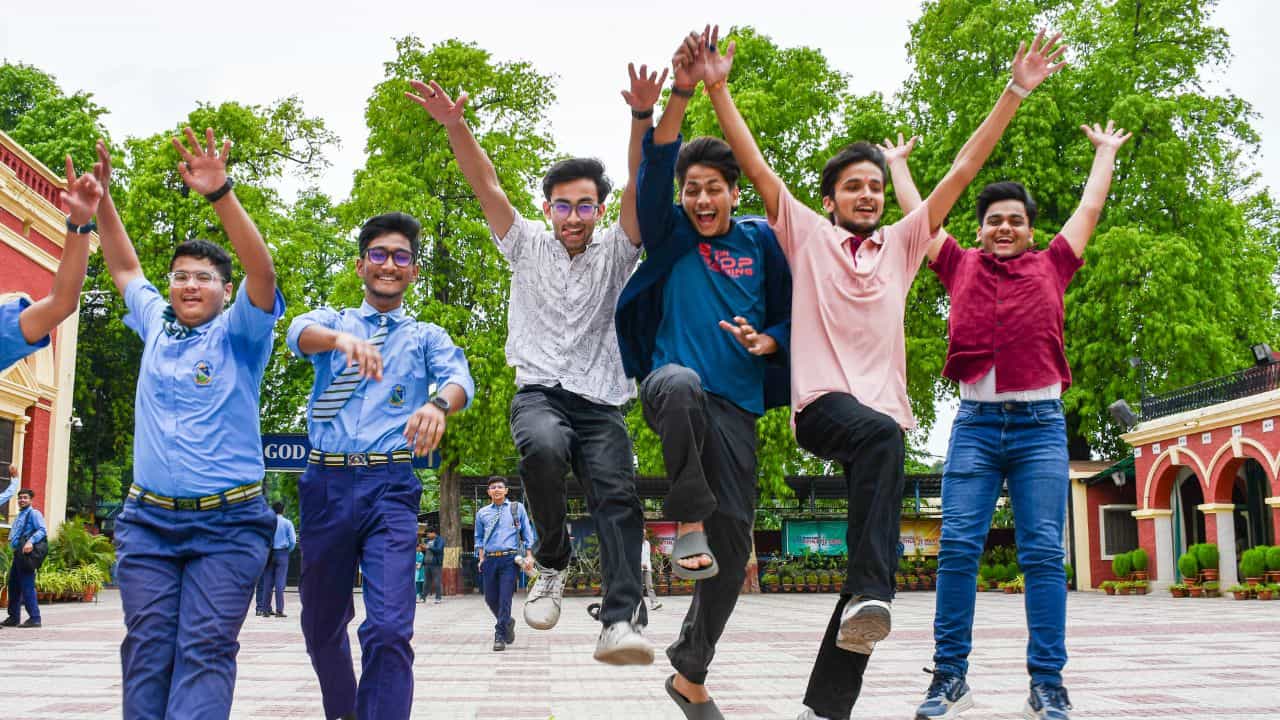 UAE school fees: ദുബായിൽ സ്കൂൾ ഫീസ് അടയ്ക്കാൻ ഇനി ബുദ്ധിമുട്ടേണ്ട; രക്ഷിതാക്കൾക്കായി പുതിയ ഇളവുകൾ