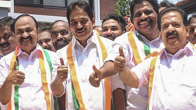 കെപിസിസി മുന്‍ അധ്യക്ഷന്മാര്‍ കൂട്ടത്തോടെ ഡല്‍ഹിയിലേക്ക്
