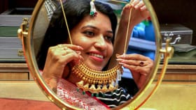 ട്രംപിന്റെ നീക്കം, സ്വർണവില താഴേക്ക്; ഇന്ന് പവന് നൽകേണ്ടത്....
