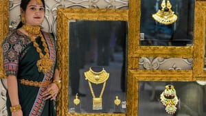 Kerala Gold Rate: പൊന്നിന്റെ പോക്ക് ഇതെങ്ങോട്ട്, സ്വർണം വാങ്ങേണ്ടത് ഈ ദിവസം!