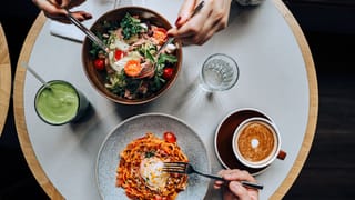 Health tips: ഇരുന്നുള്ള ജോലിയാണോ? സൂക്ഷിക്കുക, ഈ ആരോഗ്യപ്രശ്നങ്ങൾ നിങ്ങളെ തേടിയെത്തിയേക്കാം