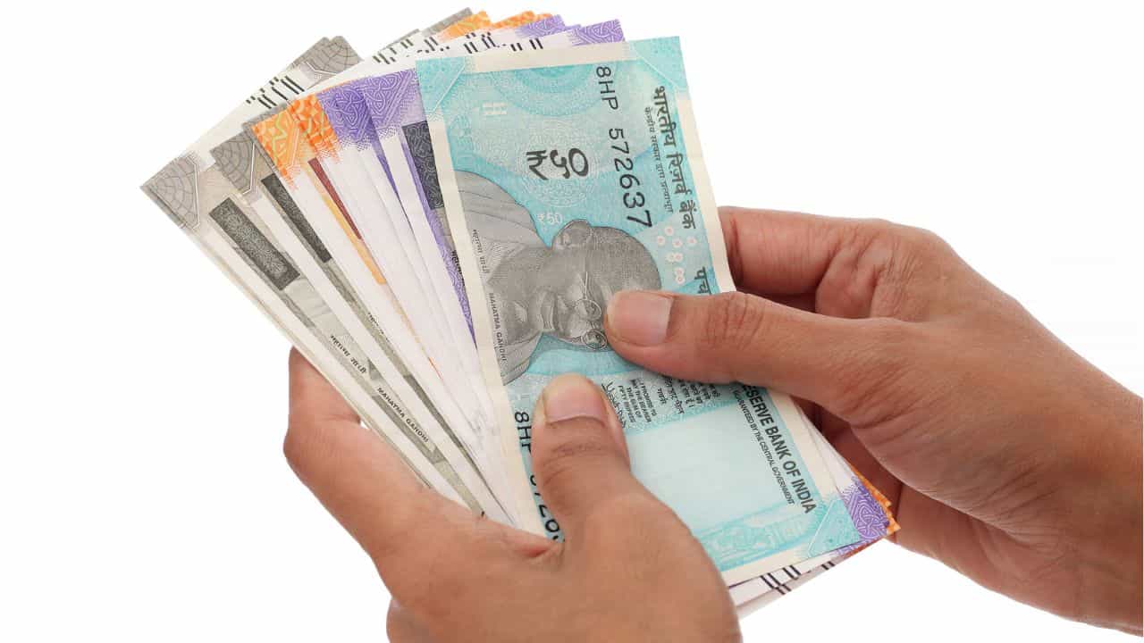 8th Pay Commission: പഴയ പെൻഷൻ പദ്ധതി തിരികെ, ഡിഎ-യിലും മാറ്റം? ജീവനക്കാരെ കാത്തിരിക്കുന്നത്.... 8th Pay Commission: പഴയ പെൻഷൻ പദ്ധതി തിരികെ, ഡിഎ-യിലും മാറ്റം? ജീവനക്കാരെ കാത്തിരിക്കുന്നത്....
