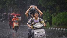 9 ജില്ലകളിൽ പെരുമഴ, കൂടെ ഇടിമിന്നലും; ഇന്നത്തെ കാലാവസ്ഥ
