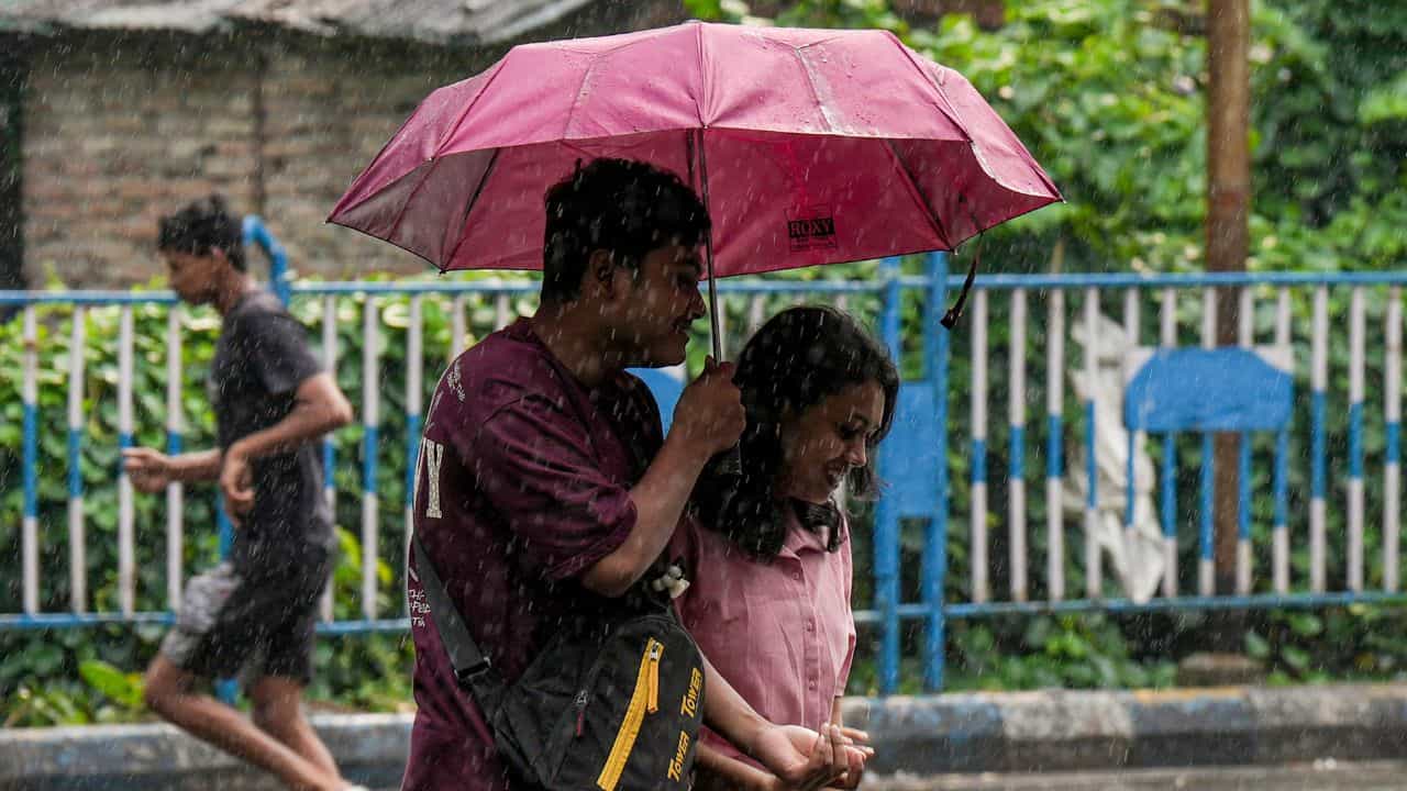 Kerala Weather Update: കുടയെടുത്തോണേ... നാലിടത്ത് ശക്തമായ മഴ; ഇന്നത്തെ കാലാവസ്ഥ