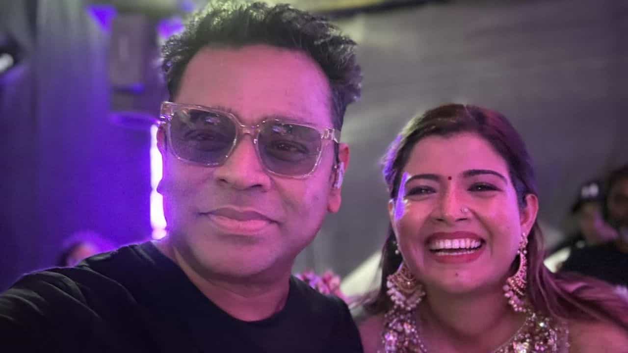 Amrutha Suresh: തുടർച്ചയായി കവർ സോങ്ങുകൾ അയച്ചു, ഒടുവിൽ എ.ആർ റഹ്മാൻ്റെ വിളിയെത്തി; ജീവിതത്തിലെ ഏറ്റവും വലിയ സർപ്രൈസ് പങ്കുവെച്ച് അമൃത സുരേഷ്