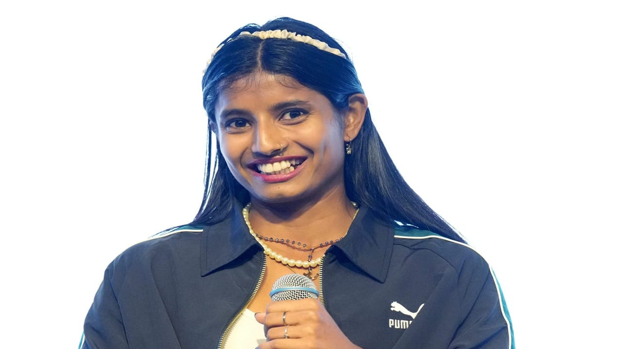 ഏഷ്യന്‍ ഗെയിംസ് വെള്ളി മെഡല്‍ ജേതാവ് കൂടിയാണ് ആന്‍സി. ലോകോത്തര അത്ലറ്റിക്സിൽ ഇന്ത്യയുടെ വളര്‍ച്ചയാണ് തന്റെ നേട്ടം പ്രതിഫലിപ്പിക്കുന്നതെന്നും, ഏഷ്യൻ ഗെയിംസിൽ സ്വർണ്ണ മെഡൽ നേടുകയാണ് ലക്ഷ്യമെന്നും ആന്‍സി വാര്‍ത്താ ഏജന്‍സിയായ എഎന്‍ഐയോട് പ്രതികരിച്ചു. സ്വർണ്ണ മെഡൽ പ്രകടനം ആൻസി സോജൻ തൻ്റെ പിതാവിനാണ് സമർപ്പിച്ചത്. കുടുംബത്തിൽ നിന്നൊരാൾ ദേശീയ റെക്കോർഡ് ജേതാവാകാൻ അദ്ദേഹം ആഗ്രഹിച്ചിരുന്നതായി താരം വ്യക്തമാക്കി.