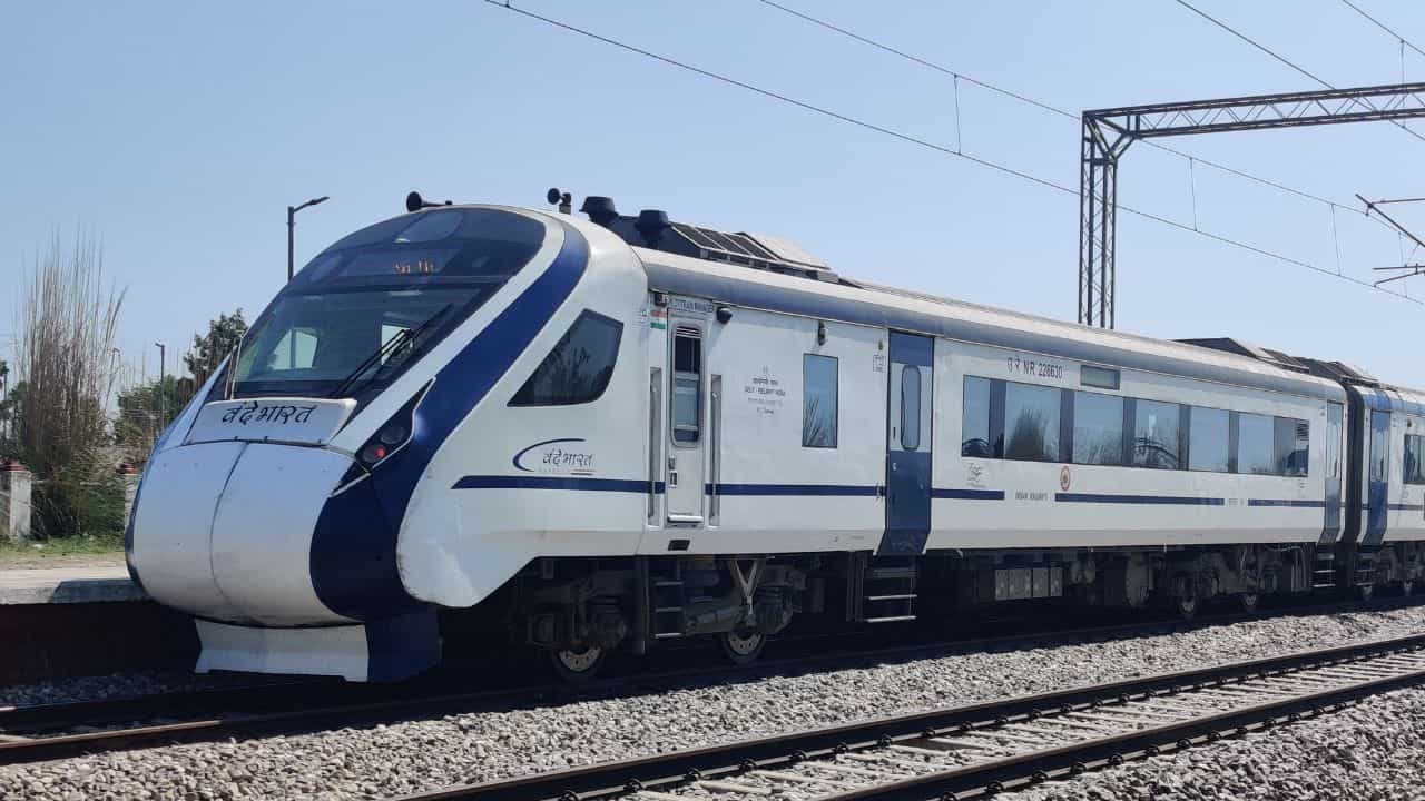 Bengaluru Vande Bharat: ഇനിയൊന്നും പേടിക്കാനില്ല; ബെംഗളൂരു-എറണാകുളം വന്ദേ ഭാരതില്‍ ഇഷ്ടംപോലെ സീറ്റുണ്ടാകും, ധൈര്യമായി ബുക്ക് ചെയ്യാം
