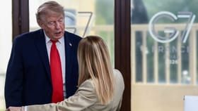 Trump vs Meloni: ഫോട്ടോയെടുക്കാൻ കെഞ്ചിയെന്ന ട്രംപിൻ്റെ പരിഹാസം; ‘ഞാനോ ഇറ്റലിയോ യാചിക്കാറില്ലെന്ന്’ തിരിച്ചടിച്ച് ജോർജിയ മെലോനി...