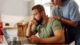 Financial Planning: പണമില്ലെങ്കില്‍ ചെലവ് കുറയ്ക്കണം ഹേ…ആദ്യം നിര്‍ത്തേണ്ടത് ഇതൊക്കെയാണ്‌...