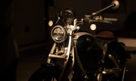 Royal Enfield EV Bike : എന്‍ഫീല്‍ഡും ഇലക്ട്രിക് യുഗത്തിലേക്ക്, പുതിയ ബൈക്കിന്റെ ഡെലിവറി ആരംഭിച്ചു...
