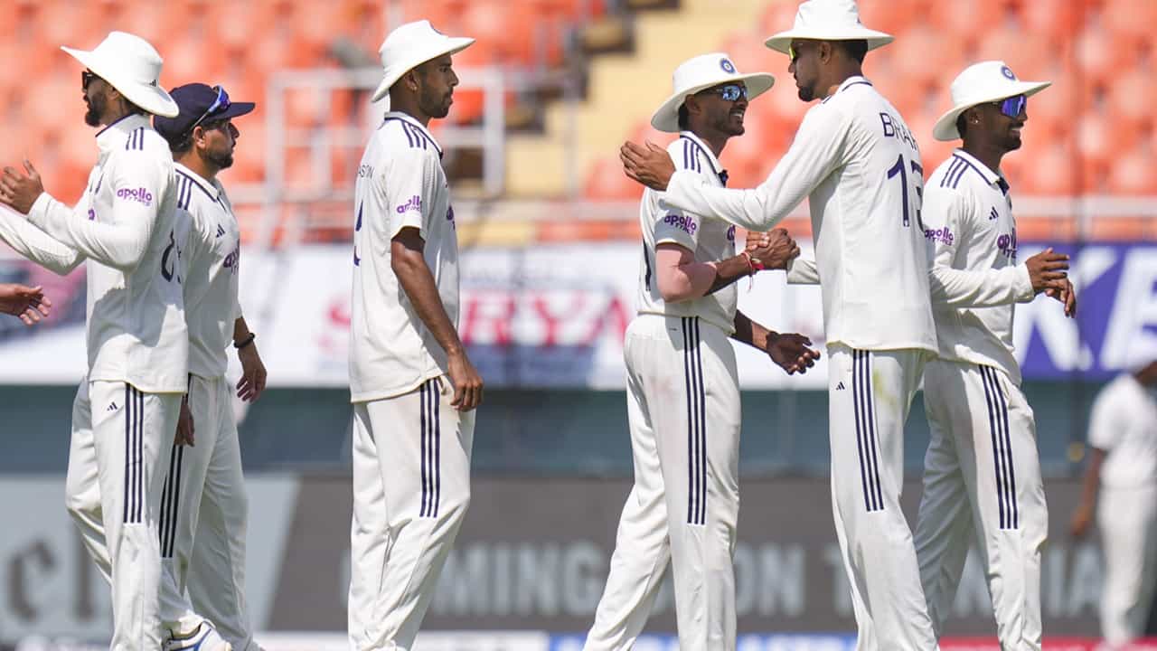 India vs Afghanistan: മൂന്നു ദിവസം മുഴുവന്‍ വേണ്ടിവന്നില്ല; അഫ്ഗാനിസ്ഥാനെതിരെ ഇന്ത്യയ്ക്ക് ഇന്നിങ്‌സ് ജയം