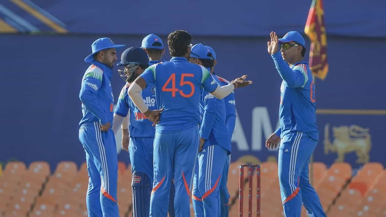 IND A vs SL A: അര്ഷാദിന്റെ 49-ാം ഓവറില് കളി തിരിഞ്ഞു; ഇന്ത്യ എയ്ക്ക് അവിശ്വസനീയ ജയം IND A vs SL A: അര്ഷാദിന്റെ 49-ാം ഓവറില് കളി തിരിഞ്ഞു; ഇന്ത്യ എയ്ക്ക് അവിശ്വസനീയ ജയം