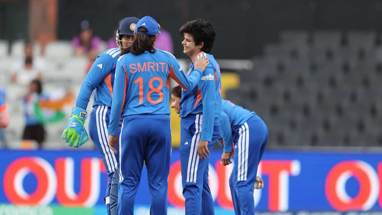 India W vs South Africa W: അവസാന ഓവര് വരെ ആവേശം; ഒടുവില് ഇന്ത്യയ്ക്ക് തോല്വി India W vs South Africa W: അവസാന ഓവര് വരെ ആവേശം; ഒടുവില് ഇന്ത്യയ്ക്ക് തോല്വി