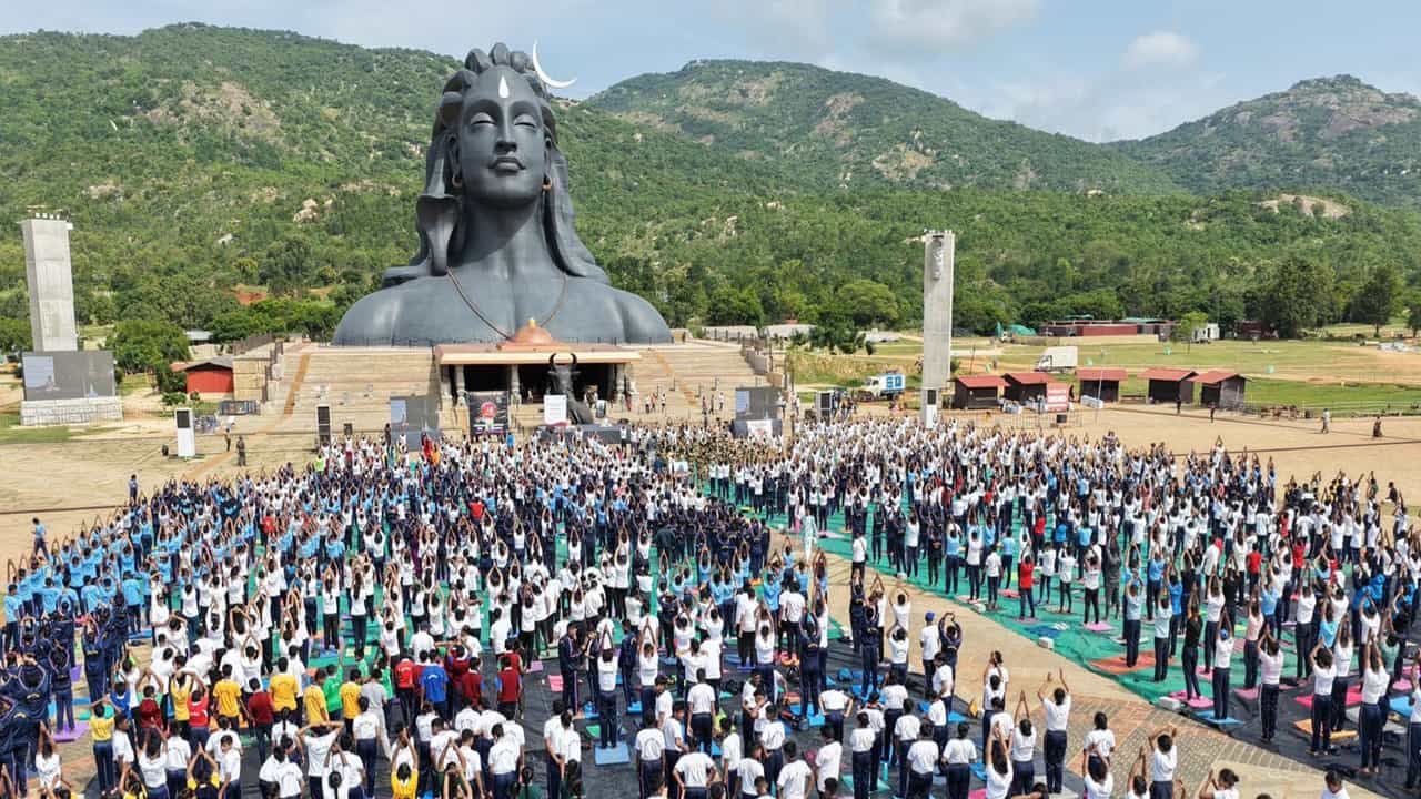 International Day of Yoga 2026: അന്താരാഷ്ട്ര യോഗ ദിനം: ഇന്ത്യയിലുടനീളം 1,000 സൗജന്യ യോഗ സെഷനുകളുമായി ഇഷാ ഫൗണ്ടേഷൻ; 50,000 പേർ പങ്കാളികളാകും International Day of Yoga 2026: അന്താരാഷ്ട്ര യോഗ ദിനം: ഇന്ത്യയിലുടനീളം 1,000 സൗജന്യ യോഗ സെഷനുകളുമായി ഇഷാ ഫൗണ്ടേഷൻ; 50,000 പേർ പങ്കാളികളാകും