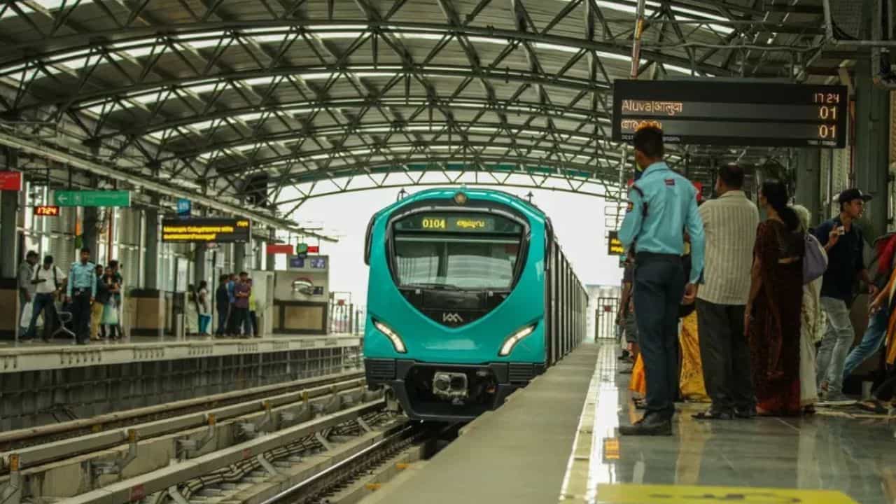 Kochi Metro: കൊച്ചി മെട്രോയില്‍ നിന്നും റെയില്‍വേ സ്‌റ്റേഷനിലേക്ക് നേരിട്ട് കടക്കാം; സ്‌കൈവാക്ക് വരുന്നു