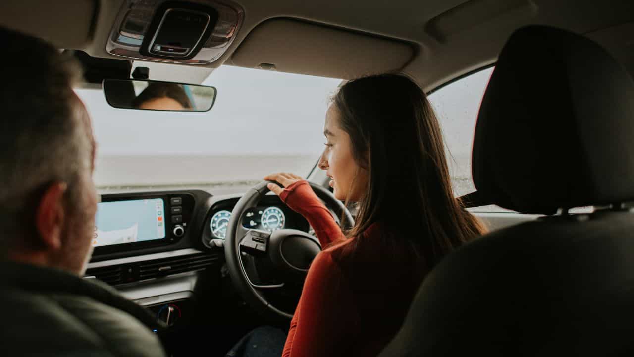 Driving Test: ക്യാമറ നോക്കി നോക്കി എച്ച് എടുക്കാം; ഡ്രൈവിങ് ടെസ്റ്റില് മാറ്റംവരുത്തി Driving Test: ക്യാമറ നോക്കി നോക്കി എച്ച് എടുക്കാം; ഡ്രൈവിങ് ടെസ്റ്റില് മാറ്റംവരുത്തി
