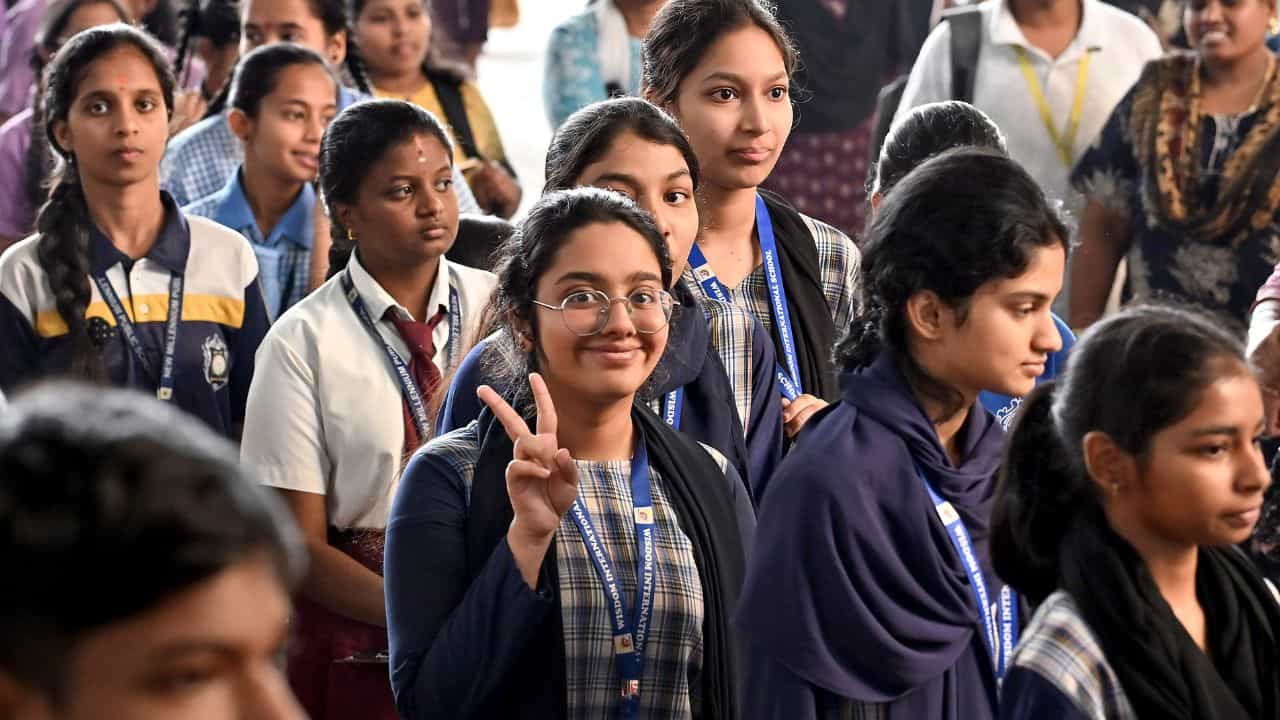 Kerala Plus One Admission 2026: പ്ലസ് വൺ മൂന്നാം അലോട്ട്മെൻ്റ് എന്ന്? അതിന് മുമ്പ് ചെയ്യേണ്ടത് Kerala Plus One Admission 2026: പ്ലസ് വൺ മൂന്നാം അലോട്ട്മെൻ്റ് എന്ന്? അതിന് മുമ്പ് ചെയ്യേണ്ടത്