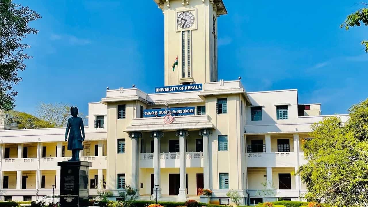 Kerala University Degree Admission 2026: ഒന്നാം അലോട്ട്മെന്റ് പുറത്തുവിട്ട് കേരള സര്വകലാശാല; ബിരുദ പ്രവേശനം നേടേണ്ടത് എങ്ങനെ? Kerala University Degree Admission 2026: ഒന്നാം അലോട്ട്മെന്റ് പുറത്തുവിട്ട് കേരള സര്വകലാശാല; ബിരുദ പ്രവേശനം നേടേണ്ടത് എങ്ങനെ?