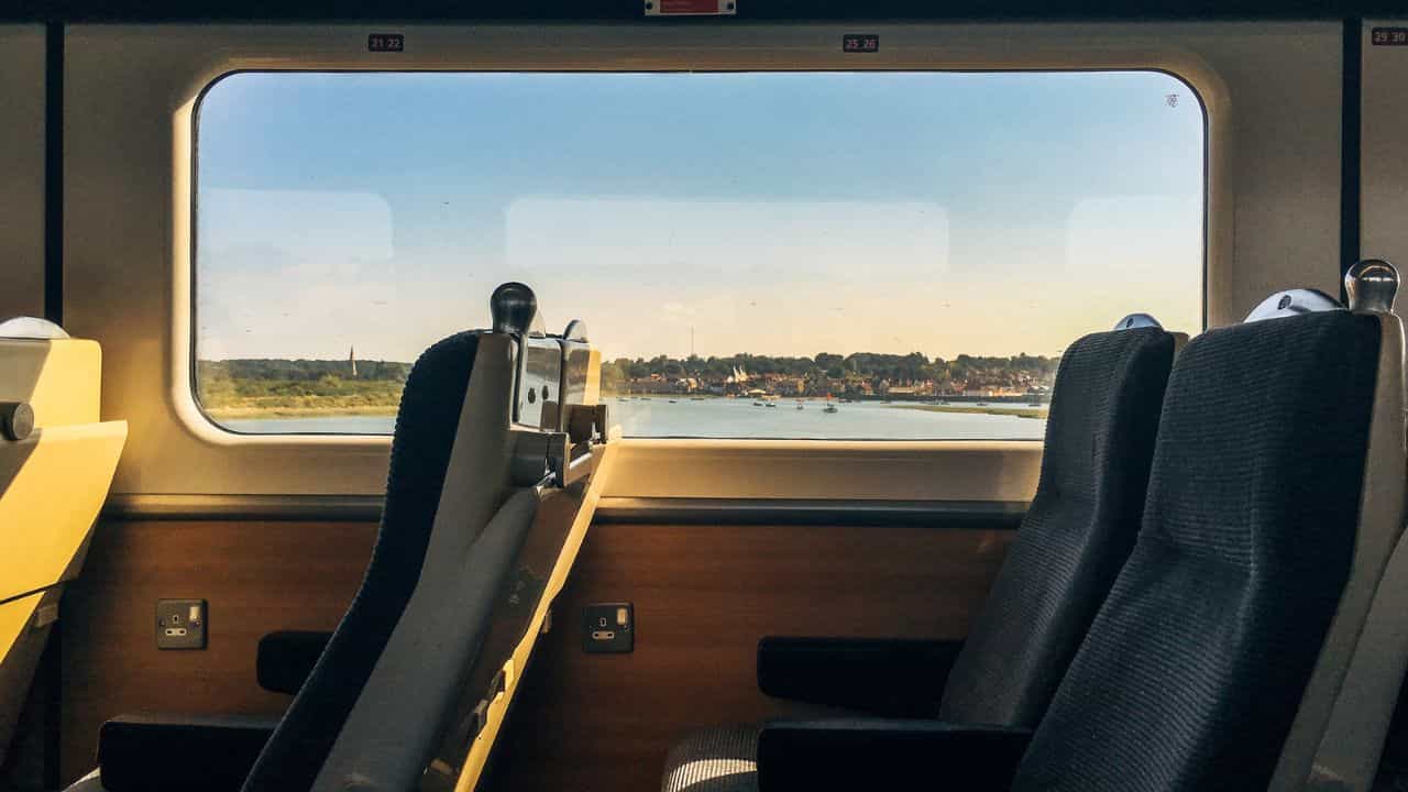 Etihad Rail: എത്തിഹാദ് റെയിൽ ടിക്കറ്റ് ബുക്കിങ് ആരംഭിച്ചു; ടിക്കറ്റ് ക്ലാസ്സുകൾ ഇങ്ങനെ, നിരക്കുകളിൽ 50 ശതമാനം ഇളവ്!