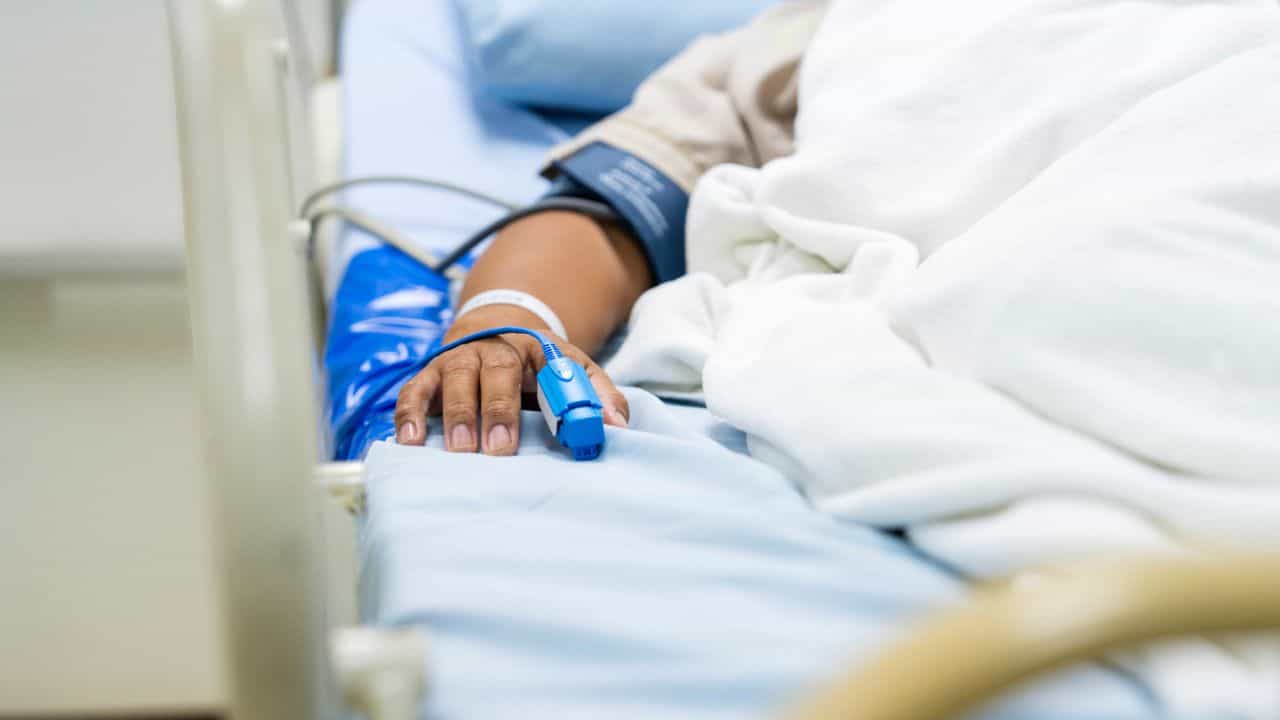 Mysuru Hospital Death : മൈസൂരിലെ ആശുപത്രിയില്‍ 24 മണിക്കൂറിനിടെ മരിച്ചത് 11 പേര്‍; ഗുരുതര വീഴ്ചയെന്ന് ആക്ഷേപം