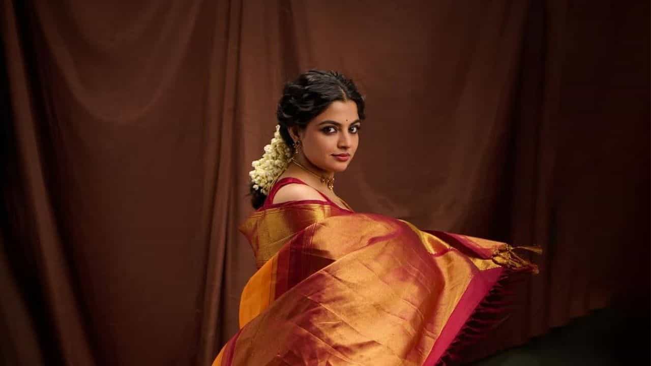 Ananthan Kaadu: റോളിൻ്റെ വലിപ്പമല്ല കാര്യം, ആ തീരുമാനം വെറുതെയല്ല; അനന്തൻകാടിലേക്ക് എത്തിയതിനെക്കുറിച്ച് നിഖില വിമൽ Ananthan Kaadu: റോളിൻ്റെ വലിപ്പമല്ല കാര്യം, ആ തീരുമാനം വെറുതെയല്ല; അനന്തൻകാടിലേക്ക് എത്തിയതിനെക്കുറിച്ച് നിഖില വിമൽ