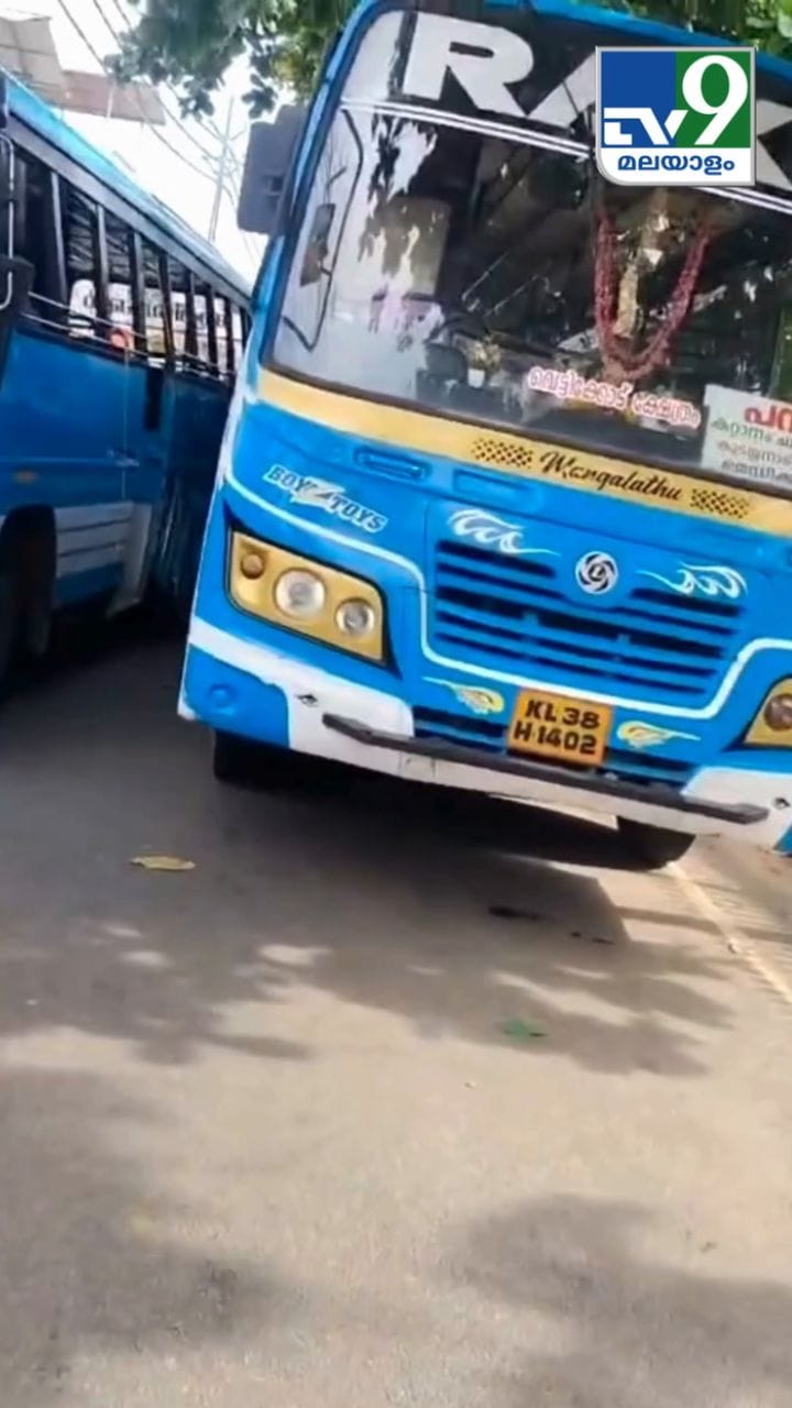 പന്തളത്ത് മനപൂർവ്വം ബസിലിടിച്ച് അപകടമുണ്ടാക്കാൻ ശ്രമം