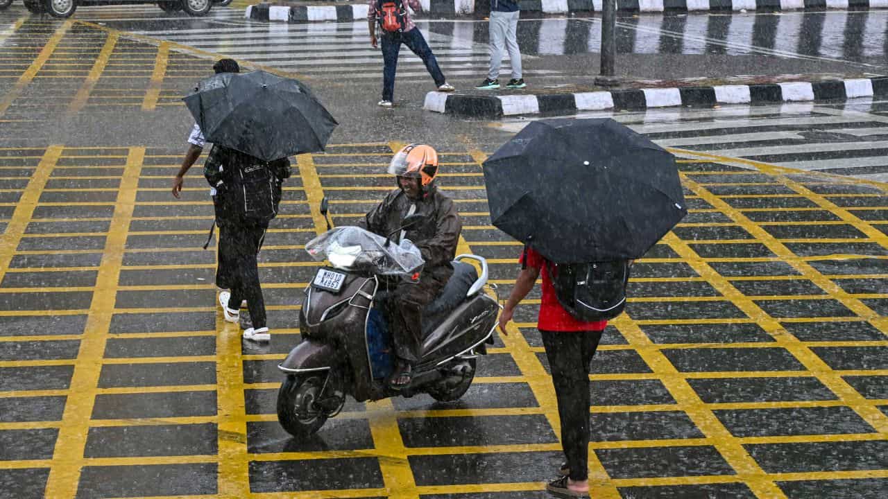 Kerala Weather Update: മഴ മുന്നറിയിപ്പിൽ അടിമുടി മാറ്റം; സംസ്ഥാനത്ത് ഈ ജില്ലകളിൽ മാത്രം നിർദ്ദേശം