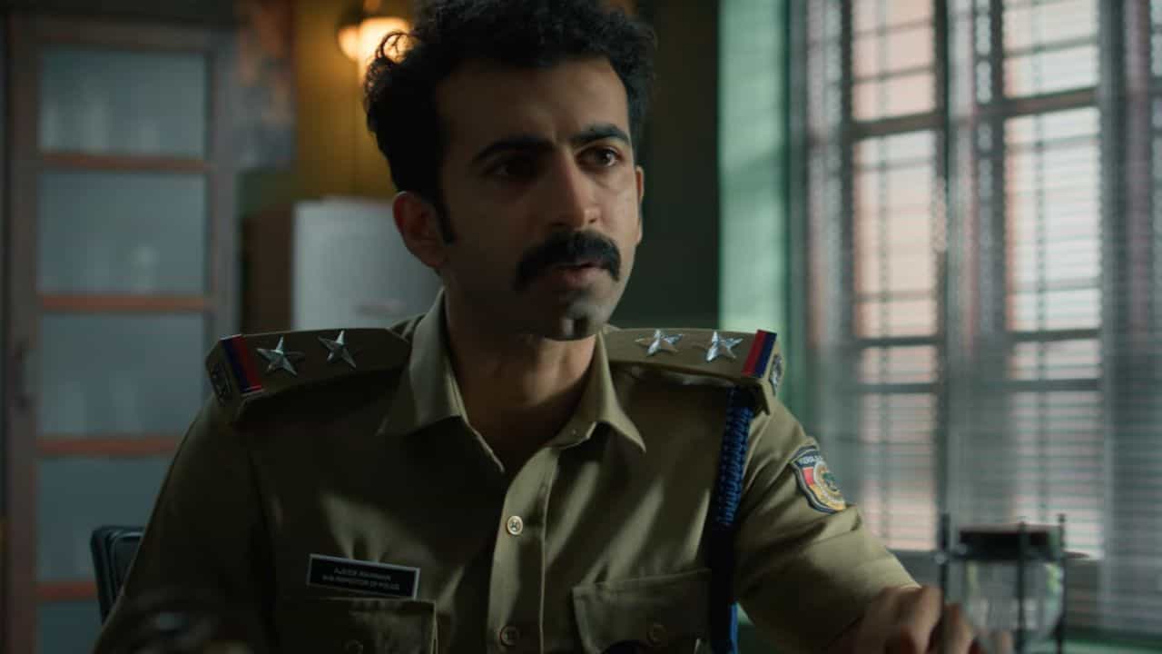 Uyir Movie Trailer: കൊടുവള്ളിയിലെ ദുരൂഹമരണം, ചുരുളഴിക്കാൻ കാക്കിയിൽ റോഷൻ മാത്യു; സസ്പെൻസ് നിറച്ച് ‘ഉയിർ’ ട്രെയിലർ! 