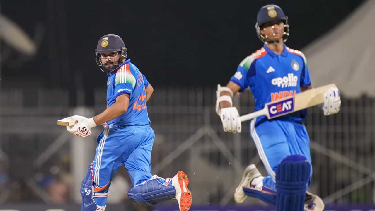 India vs Afghanistan: മൂന്നാം ഏകദിനത്തിലും തോറ്റ് അഫ്ഗാനിസ്ഥാന്; പരമ്പര തൂത്തുവാരി ഇന്ത്യ India vs Afghanistan: മൂന്നാം ഏകദിനത്തിലും തോറ്റ് അഫ്ഗാനിസ്ഥാന്; പരമ്പര തൂത്തുവാരി ഇന്ത്യ