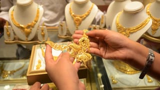 Kerala Gold Rate: വെറുതെ മോഹിച്ചു, തിരിച്ചുകയറി സ്വർണവില; ഇനിയും കാത്തിരിക്കണോ?