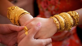 ആശ്വാസനിരക്കിൽ സ്വർണം, മാറ്റമില്ലാതെ വില; ഇന്ന് പവന് എത്ര?