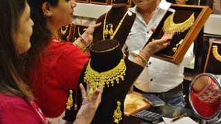 Kerala Gold Rate: സ്വർണവിലയിൽ അമിത പ്രതീക്ഷ വേണ്ട, ഇന്ന് കൂടി; പവന് എത്ര?