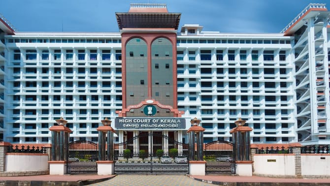 കുംഭമേള വൈറൽ താരത്തിന് സുരക്ഷ ഉറപ്പാക്കാൻ ഹൈക്കോടതി നിർദേശം