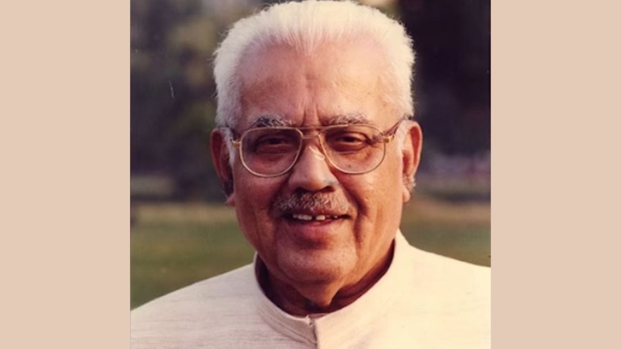 കേരള ചരിത്രത്തിലെ ഏറ്റവും ചെറിയ ബജറ്റ് അവതരിപ്പിച്ചതിന്റെ റെക്കോർഡ് നായനാർക്കാണ്. 1987-ൽ ഇടതുമുന്നണി സർക്കാർ അധികാരത്തിൽ വന്നതിന് പിന്നാലെ, മന്ത്രിമാരുടെ വകുപ്പ് വിഭജനം പൂർത്തിയാകുന്നതിന് മുമ്പ് മുഖ്യമന്ത്രിയെന്ന നിലയിൽ അദ്ദേഹം വായിച്ച ബജറ്റിന്റെ ദൈർഘ്യം വെറും 6 മിനിറ്റ് മാത്രമായിരുന്നു.