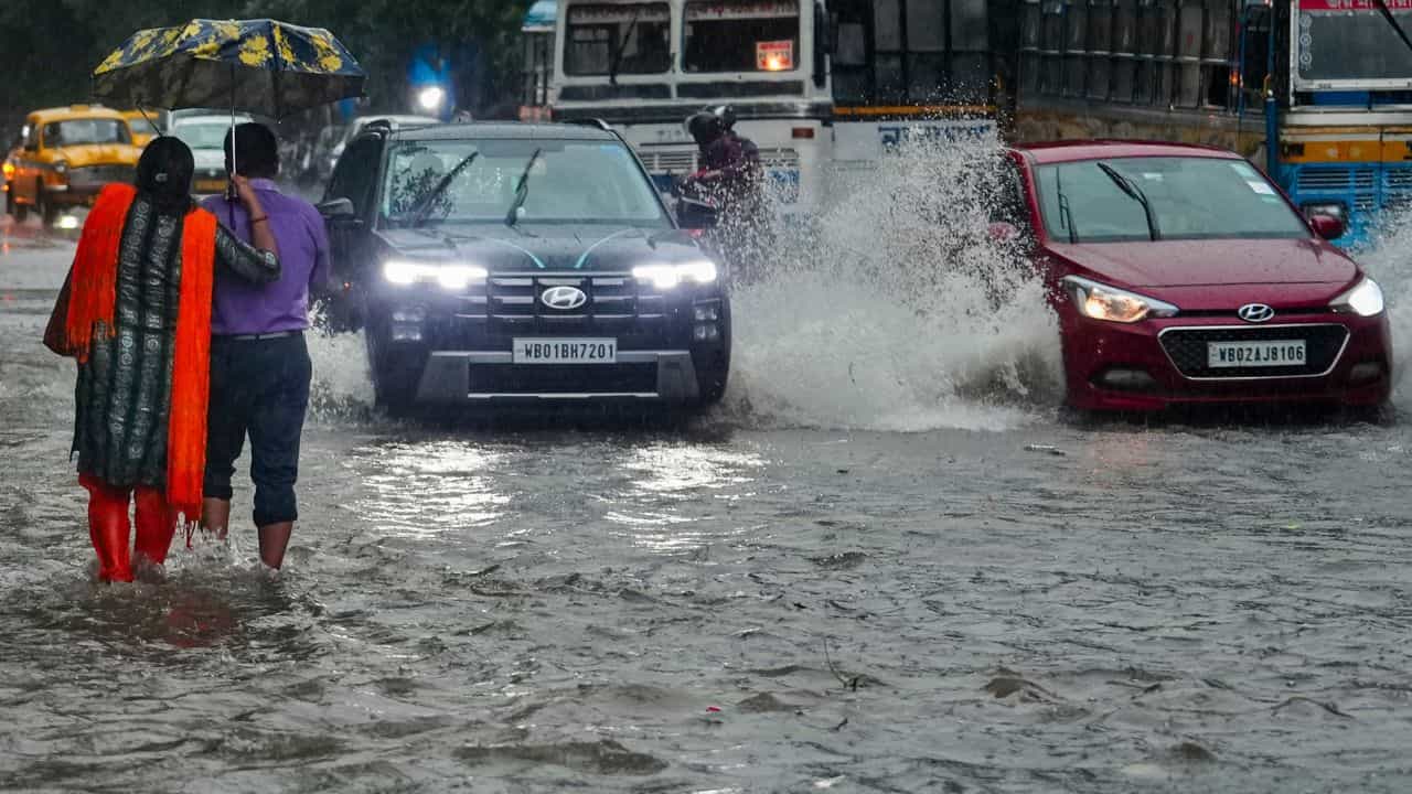 Kerala Weather Update : കാലവർഷം കനക്കുന്നു, 4 ജില്ലകളിൽ അതിശക്തമായ മഴ; ഇന്നത്തെ കാലാവസ്ഥ