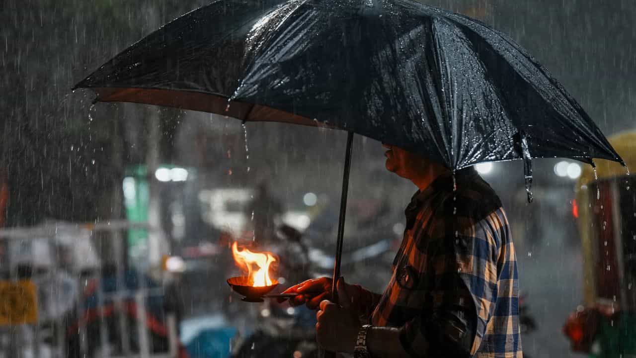 Kerala Weather Update: മഴ മാറി... വീണ്ടും ചൂടോ?; വരും മണിക്കൂറിൽ ഈ ജില്ലകാർക്ക് മുന്നറിയിപ്പ്, കാലാവസ്ഥ Kerala Weather Update: മഴ മാറി... വീണ്ടും ചൂടോ?; വരും മണിക്കൂറിൽ ഈ ജില്ലകാർക്ക് മുന്നറിയിപ്പ്, കാലാവസ്ഥ